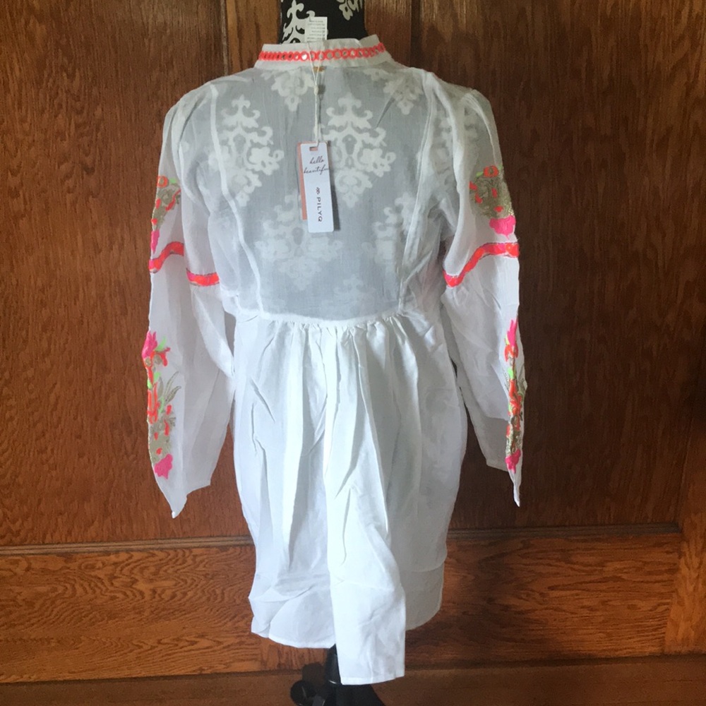 Pily Q Capri Embroidered Pink Crush Tunic XS/S NWT - Picture 8 of 15